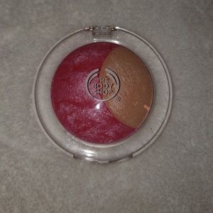 NEW - BLUSH / The Body Shop